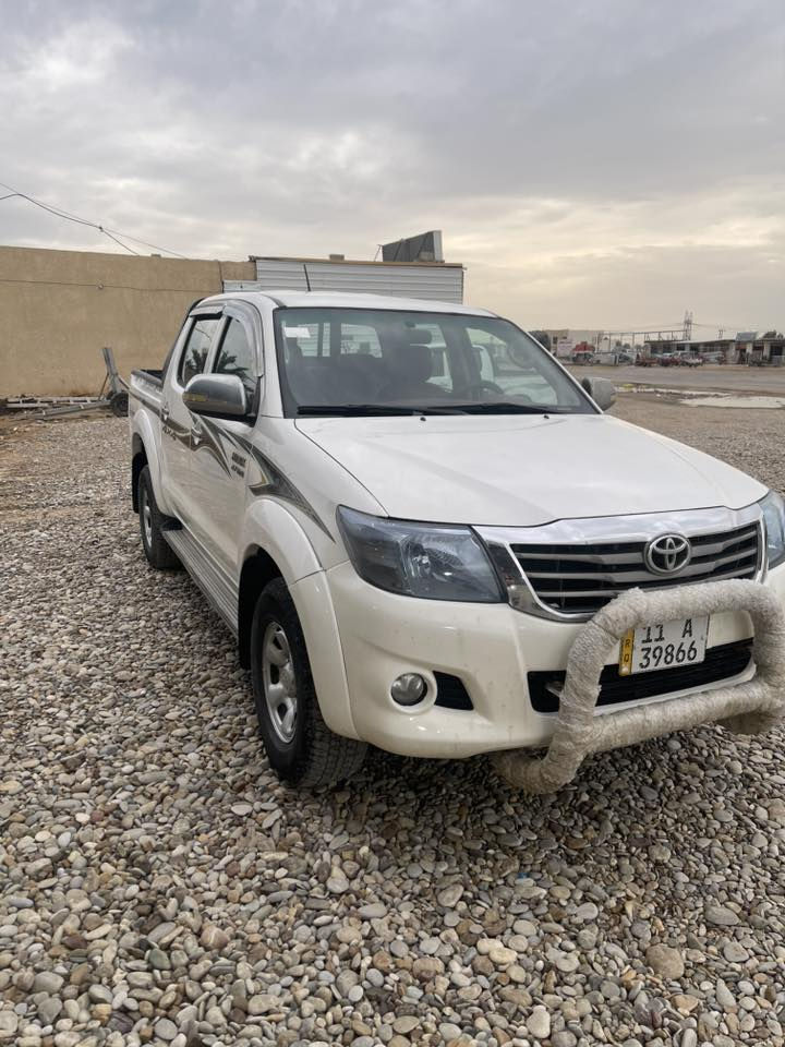 تيوتا هايلوكس 4*4 فورويل  موديل (٢٠١٥) اوتماتيك كويتي رقم بغداد دولي
تخم تاير صدر جديد كلها كاملة مابيها نقص ابددد بيها صبغ اباب السكن من جوه شويه. 

السعر (٢١٨) وبيها مجال.

مكاني ديالى بعقوبة. /***********
