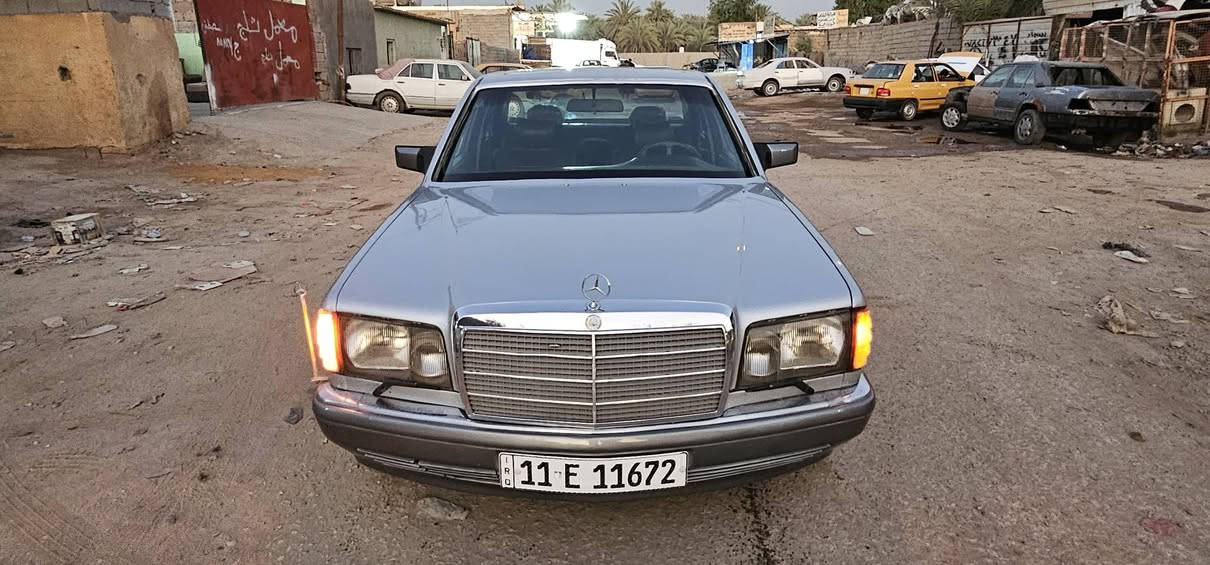 سلام عليكم مارسيدس جامبو موديل 1990 رقم بغداد بسمي سنويه جديده سياره جاهزه مكيه vvt3000 كهربائيات كلها شغاله حداديه جديده تخم تاير السعر 62 للاتصال ***********
