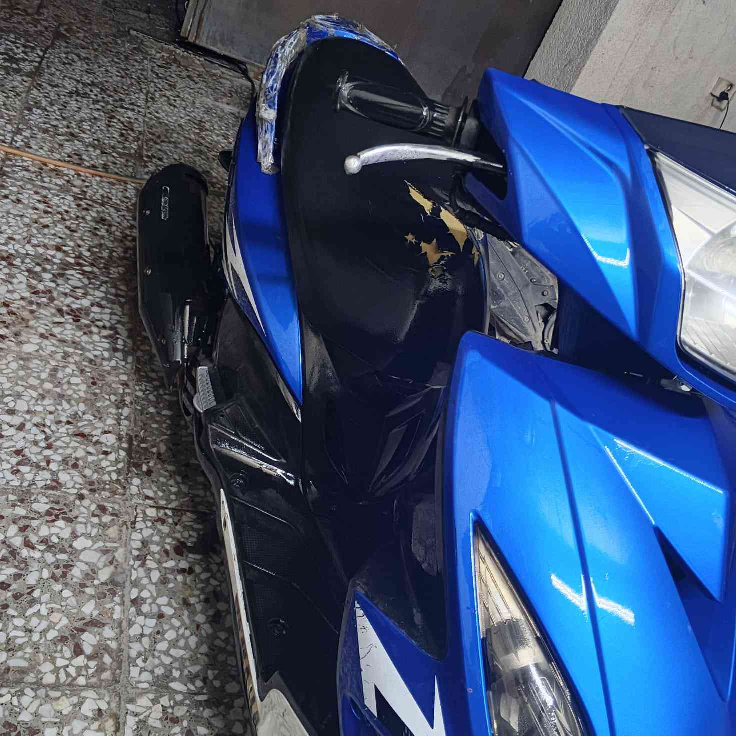 السلام عليكم دراجه رمبه جتي ار نوزل حلوه ونظيفه مكفوله دراجه مكينه بلادي كلاجات بلادي العنوان الغزالية واتساب *********** سعر 900 بيها مجال بغداد, العراق
