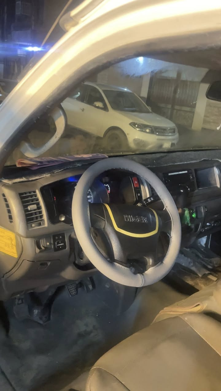 سلام عليكم هايكر موديل 2016 حره رقم بغداد تحويل ثاني يوم ماشيه 145 سيارة نظيفة مكينه مكفوله ومامفتوحه 17 راكب بلادي درع وسيبايه ويل هايسا باب كهربائي والتنته مغلفه شراي اتصل مامتواجد على الفيس بوك ***********
