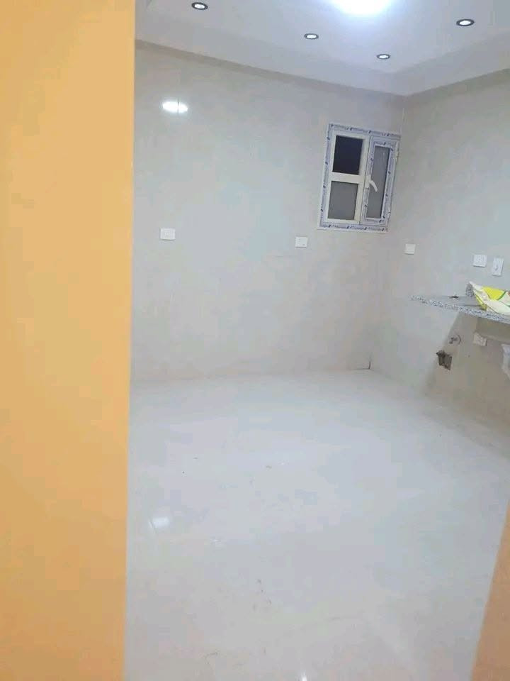 شقة للايجار في الناصرية الصالحية مقابل مجمع قاهر الاسعار ثالث شقه عن الشارع العام 

شقة حلوه وكامله وجاهزه مجهزه بالكامل جديدة فوول 

بيه 2 غرف نوم و 2 صحيات وصاله ومطبخ 

مراسلة مهندس أنس الجنابي 
*********** 
واتساب فقط
