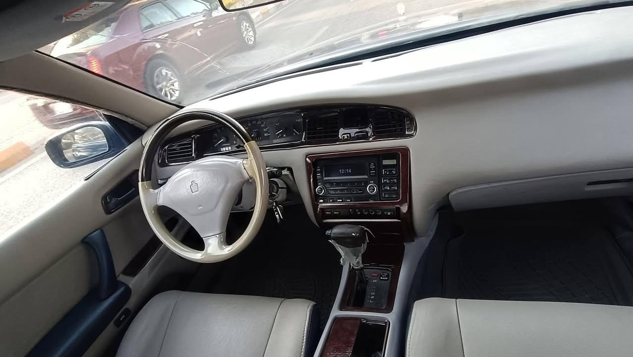 سلام عليكم 
بطه للبيع  موديل 1993
كفاله عامه  من الكص ونقل الجثه والاصوليات 
تبريد شغال مع مروحه إضافية للكمبريسر التبريد كهربائيات شغاله   من داينمو راس الثور وبطارية جديده سنويه باسمي لحد  2030 مشروع وطني رقم بصره  تحويل ثاني يوم السعر55 وبيه مجال قليل سيارة للجناي البياع شراي لا يتصل
مكاني العمارة ***********
