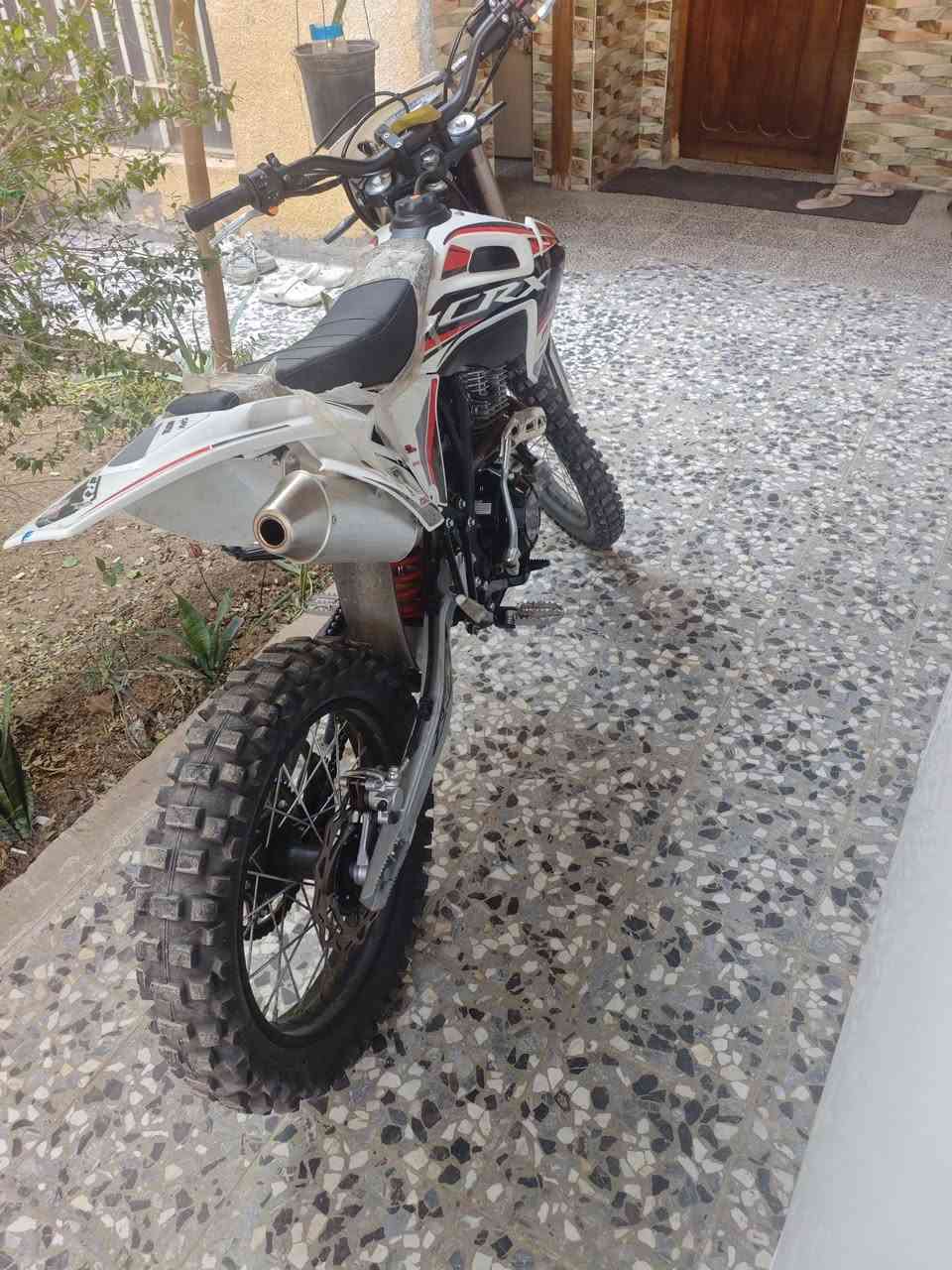 سلام عليكم 
للبيع قفاز CRX 350CC أكبر فئه بال CRX
كفاله عامه  مديل 2025 / 3 اشهر صارله من نازل
السعر 1850
الميعرف بيهن تره الجديد مالته بمليونين 2000
مكان كوت شراي يتصل أو خاص بخدمتكم
 رقمي
‏‪‪0788 920 5371‬‬‏

