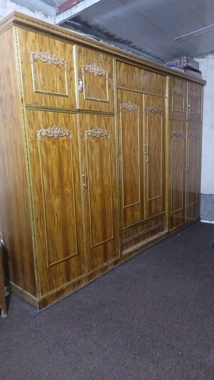 كنتور 6 بيبان نضيف صارله 6تشر مستعمل***********
