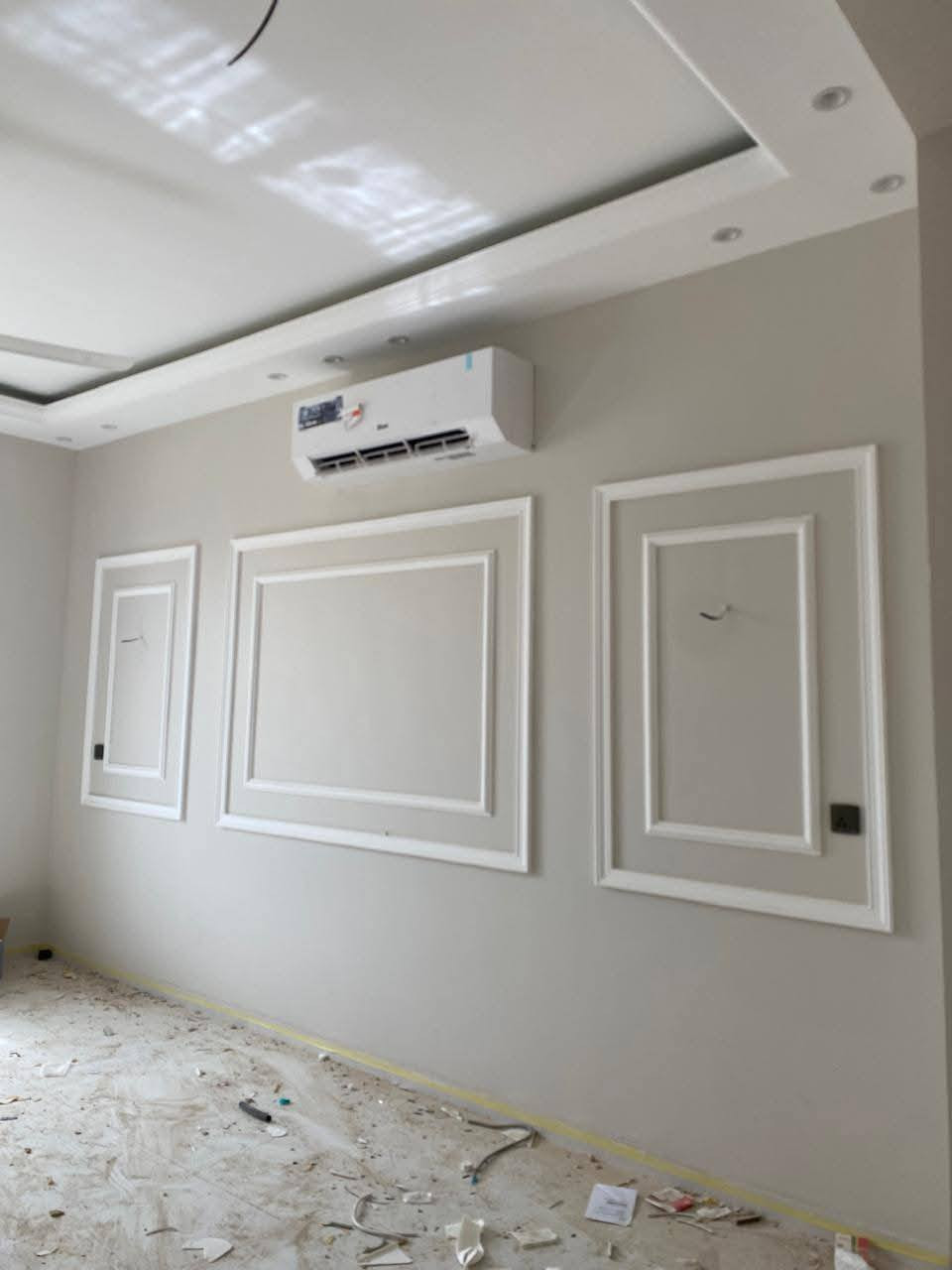 صباغ جدران داخلي وخارجي وعمل كافه الصباغ الحديثة 

ديكور بديل الرخام والخشب والشيبورد/ سحبات فوم داخليه 

طلس معجون وستن/ ورق جدران/ شبابيك تنظيف وصبغ 

ترميم وتصليح البيوت القديمه وسنفره / معالجه الرطوبه 

شغل درجه اولى/ ***********
