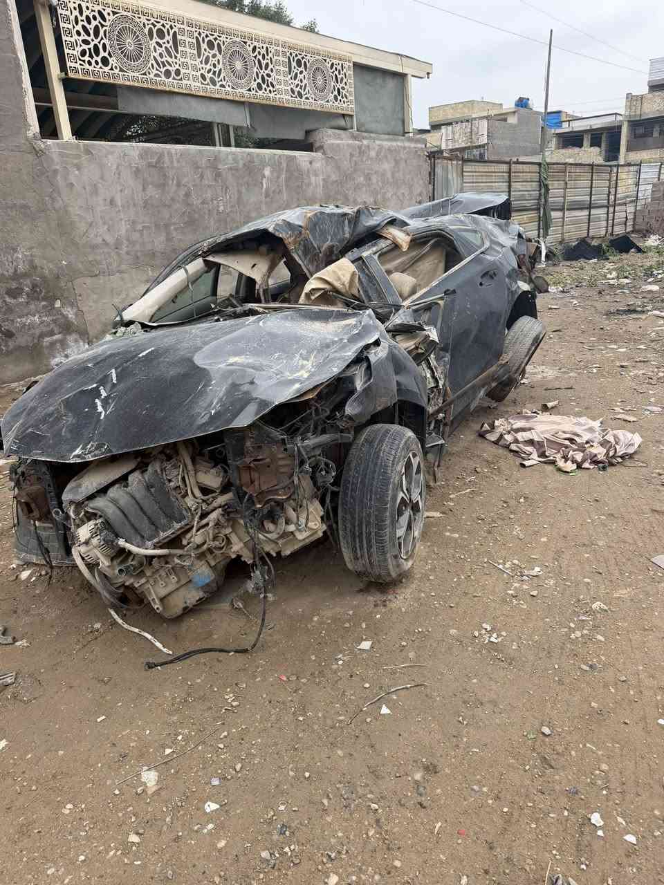 للبيع فورتي 2020
صار بيها حادث 
ابيع ع وضعها 
كير مكينة مابيهم شي 
مكينة2000 
رقم بغداد راعيها متوفي ابيعلك ع وضعها 
مكاني بغداد رئاسه العبيدي 
***********
