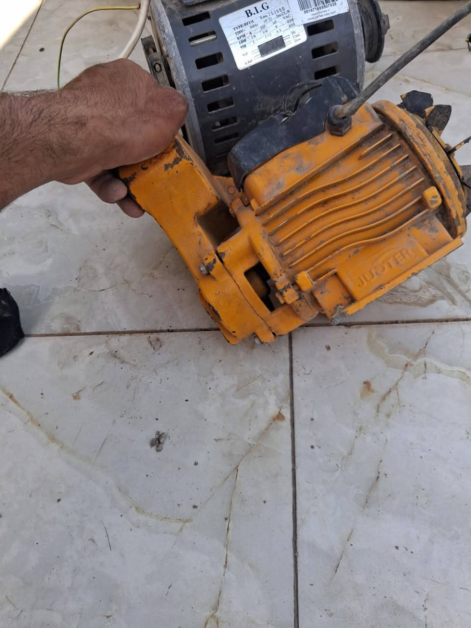 السلام عليكم ماطورات مي او ماطور مبرده شغالات شرط الفحص مكان حله ابي غرق رقمي ***********
