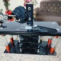 طاولة • ديكور منزلي