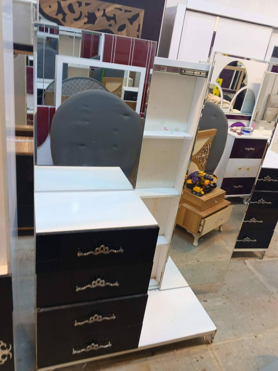 غرفه نوم تركي 🇹🇷🔥 
مستخدم كنتور سلايت 
7قطع نضافة 95 💯 
سعر450مع شد ونقل مجاني محافظات كروه🚛🧑‍🔧


**إذا كنت صاحب هذا الإعلان وتريد حذفه لأي سبب، رجاءا أرسل رسالة إلى الدعم الفني**