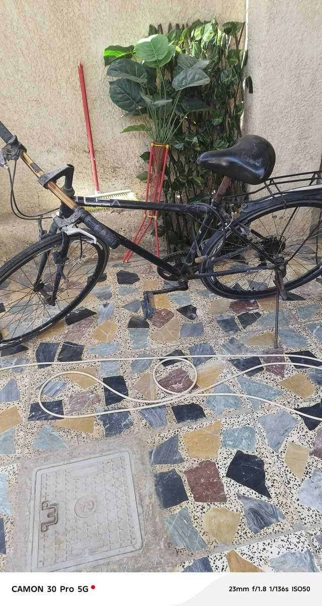 بايسكل  
C700
نظيف كلش 
عوزه غسله 
السعر ٨٠
وبي مجال
للاستفسار خاص


**إذا كنت صاحب هذا الإعلان وتريد حذفه لأي سبب، رجاءا أرسل رسالة إلى الدعم الفني**
