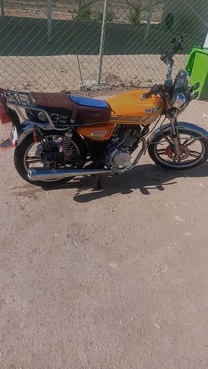 السلام عليكم دراجه للبيع موديل 2023اوراق مكفوله بعدهه شركه ما مبدل بيهه برغي أوراق موجودة السعر 600قفل ***********  متواجد خاص  للعلم الدراجه ما مفتوح ستخدام شخصي قليل المكان مشروع المسيب
