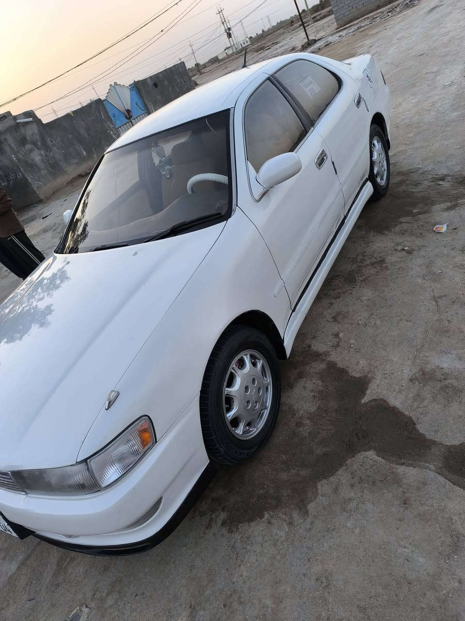 سلام عليكم . كرسته للبيع موديل 1995 رقم ذي قار مشروع وطني دولي السنويه 2030 محرك اثنين ونص تبريد شغال حداديه طخم تاير مگفوله من الگص والعيب الشرعي والصبغ العام والضربه*********** السعر 65 وبيها مجال
