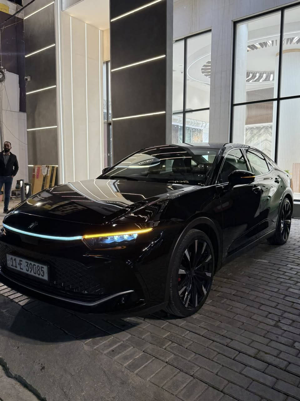 السلام عليكم
كراون ماجستا فول مواصفات موديل 2023 بيبان شفط محرك تيربو 
مغلفه ppf امريكي اصلي 
رقم بغداد
ماشيه 55 الف 
السيارة مكفوله بيها كم رصعه فقط 
السعر 35.500 وبيها مجال
 مكاني بغداد 
الرقم: ***********
