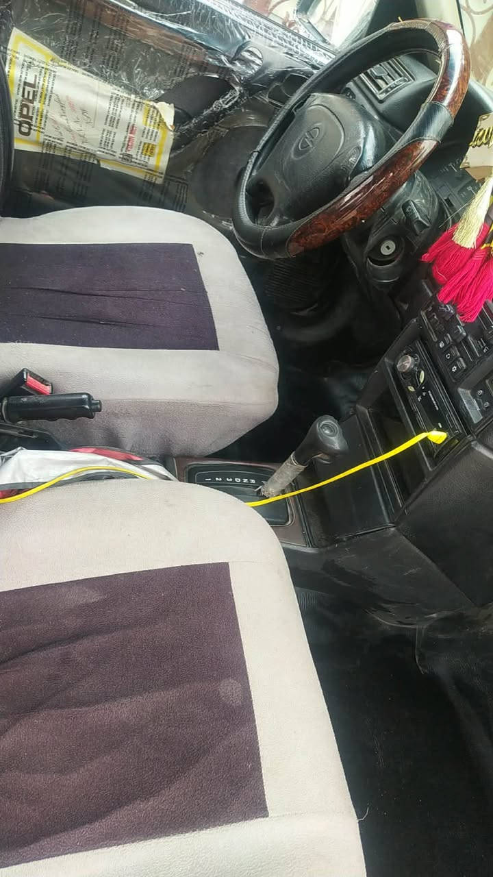 فيكترا موديل 1995 گير توماتيك مه كينه 20 كيرو مه كينه به شه رت رقه م كه ركوك سه نه وى 2027 به سه ر ده جيت به شه رتى به نجه مور به ناو كردين تا بلى ساره كى جوا نو توندو توله سعر 37 مه جالى برا يانه 
ژماره موبايل *********** أربيل, العراق
