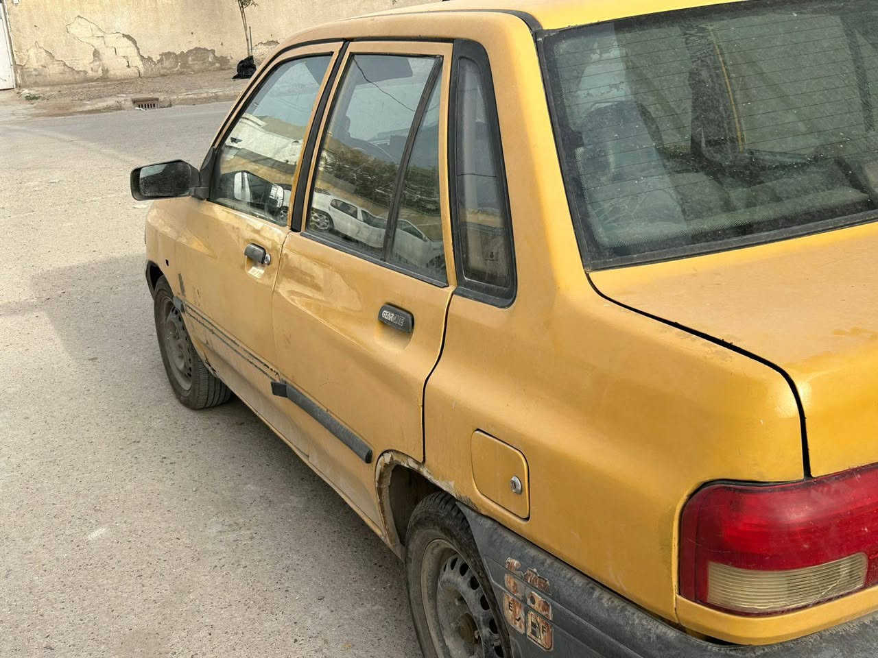 سايبه موديل 2010 رقم انكليزي بغداد باسمي محرك يبخر وبيه صرف سنويه صار شهر من سقطت هيئة مطلوبه شهرين مابيها غرامات ابد كهربائيات كلها شغاله  بيها خياس قليل يم باب السايق  اربع تايرات نظاف صار فتره مشتريهم رايدها ب 20 ورقه وبيها مجال للشراي للاستفسار الاتصال على الرقم ‏‪***********‬‏ مكانها بغداد الدوره .
