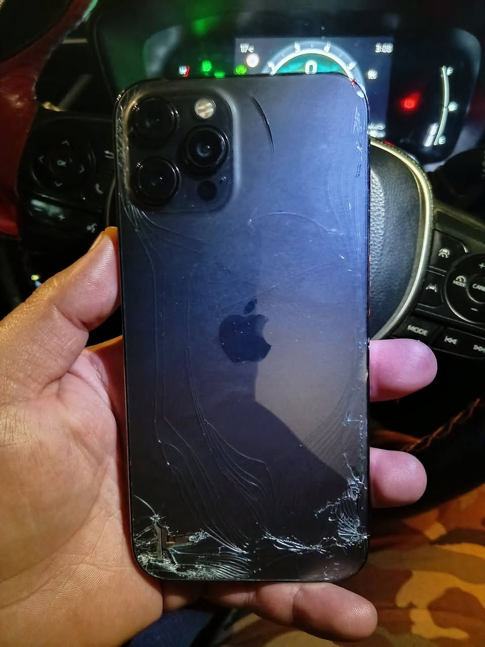 ايفون ١٢برو ماكس ذاكره ٢٥٦ مبدل شاشه وضهر مكسور بطاريه ٧٨ فيس ايدي واكف سعر ٣٠٠ الف
***********
