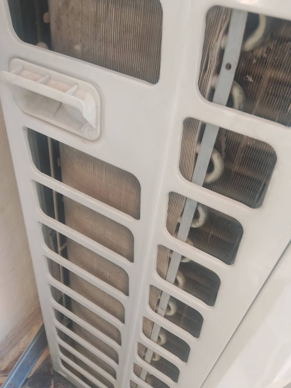 سبلات 2طن للبيع الجهاز كلش نظيف شغال شرط الشد والفحص سعر 425 وبي مجال ***********
