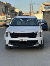 وبركاته  للبيع سورنتو خليجي موديل 2024  6 سلندر داتا شو  - 7 راكب - كي...