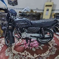 بوكسر 23 ماشيه بحدود ال50 جنت اشتغل بيها دلفري  وتركتها لون اسود مرقمه...