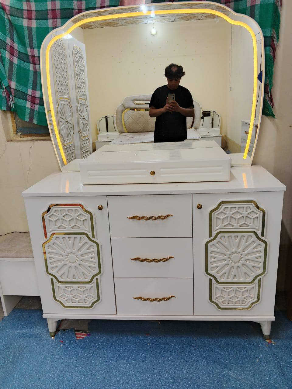 سلام عليكم غرفه نوم نضيفه كلش جلخ مابيه مكان نجف مهندسين سعر 600وبيه مجال فتح ونقل ع المشتري. مكلف بلنشر رقم راعيها ‏‪***********‬‏
