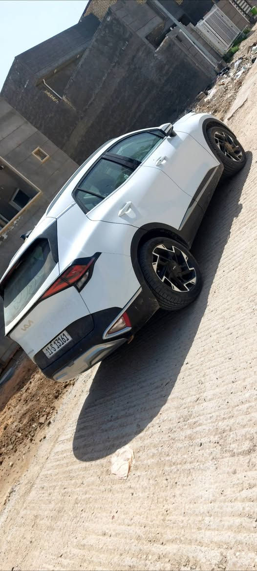 السلام عليكم سبورتج ٢٠٢٣ خليجي رقم بغداد تحويل مباشر  بأسمي مكفوله من الصبغ ماشيه ٦٥ الف مكينه ٢٠٠٠ دوش  داخل لونين كراسي كهربائي هيترات بالكراسي والستيرن حساسات امامي وخلفي مري كهربائي بصمه تشغيل عن بعد شفتات بالستيرن لايت زنون بيه هواي مواصفات ابيعلك بشرط الفحص جاهزه من كلشي السعر ١٩٥ العنوان واسط الصويره التفاصيل اكثر  ***********
