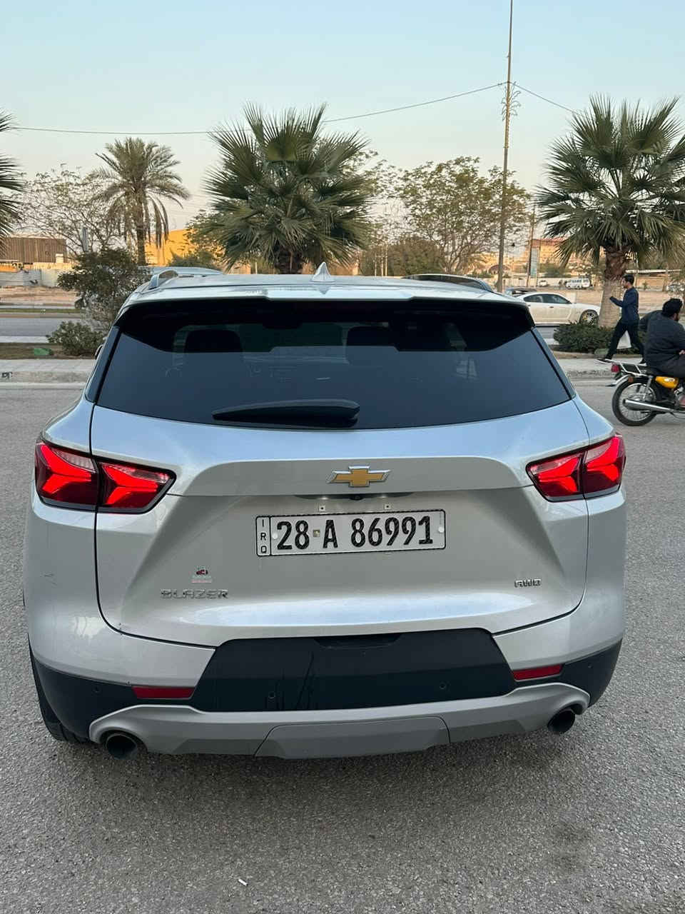 موديل 22 فول عدا السقف فقط بنيد سوناره مرفق باصور السعر 175 وبيها مجال ***********
