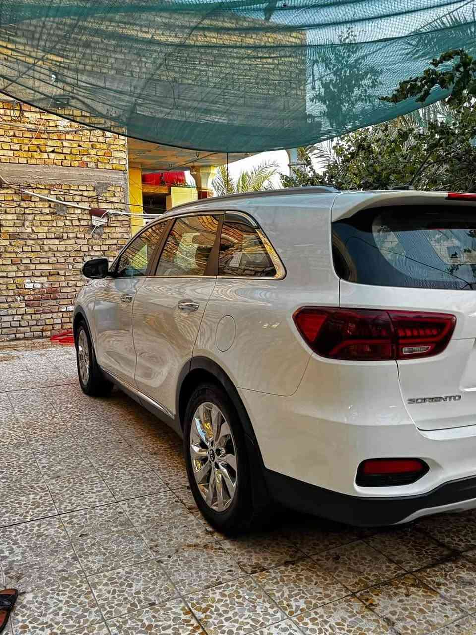 السلام عليكم
للبيع سورنتو 2018 (6 سلندر) شكل 20

خليجي بأسمي تحويل بنفس اليوم 

السياره عليها نانو سيراميك طلاء مو تغليف وبي ضمان 

السياره كلش جديده وماتصرف عليها الف  بيها شوي صبغ بالبنيد وشويه بلجاملغ كلش قليل بدون #ضربه   وبيها رصعات معدوده اثر حالوب 

مكينه وكير مكفولات 

مواصفات السياره 

بصـــمه

 /كشنات جلد اصلي /كشن كهربائي / كامره / شاشه / شحن لاسلكي /تحكم ستيرن جهتين / كروز سرعه اصلي / 5 ويل كب / تخم تاير جديد /  حداده 100% /حساسات خلفي / لايت زنون عالي ناصي /حساسات خلفي وامامي/بكلايت لد /لدات ليلي ونهاري / كشافات زينون /مري شفط/ ترحيب عند الاقتراب / صندوك كهرباء /سبعه راكب /تبريد 3 قطع ثلج / 3انضمه قياده - /بردات خلفيه / وباقي المواصفات المعروفه 

السياره ماشيه (١١٥) كيلو 

مكان السياره الناصريه 

#الســــعر 220 وبي مجال حك جي

*********** للأستفسار واتساب او اتصال
