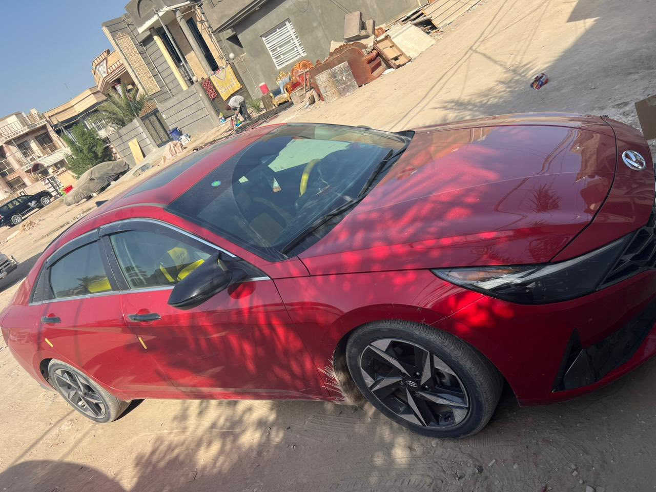 نترا 2023 وارد امريكي
ضرر خلفي بسيط رقم بابل بسمي 
فول مواصفات ماشيه 35 مايل محرك 2000 دوش بيهه منظومه غاز وشغاله تخم تاير جديد للبيع او مراوس بسيارة عاليه
***********
السعر 172 وبيهه مجال بسيط
