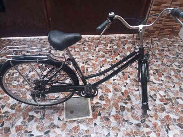 السلام عليكم من رخصه الادمن بايسكل للبيع عبد الحليم حجم 27 كير البايسكل نضيف ما يحتاج كلشي المكان .يارمجه الشرقيه شارع كركوك سعر 110وبي مجال بسيط للتواصل ***********
