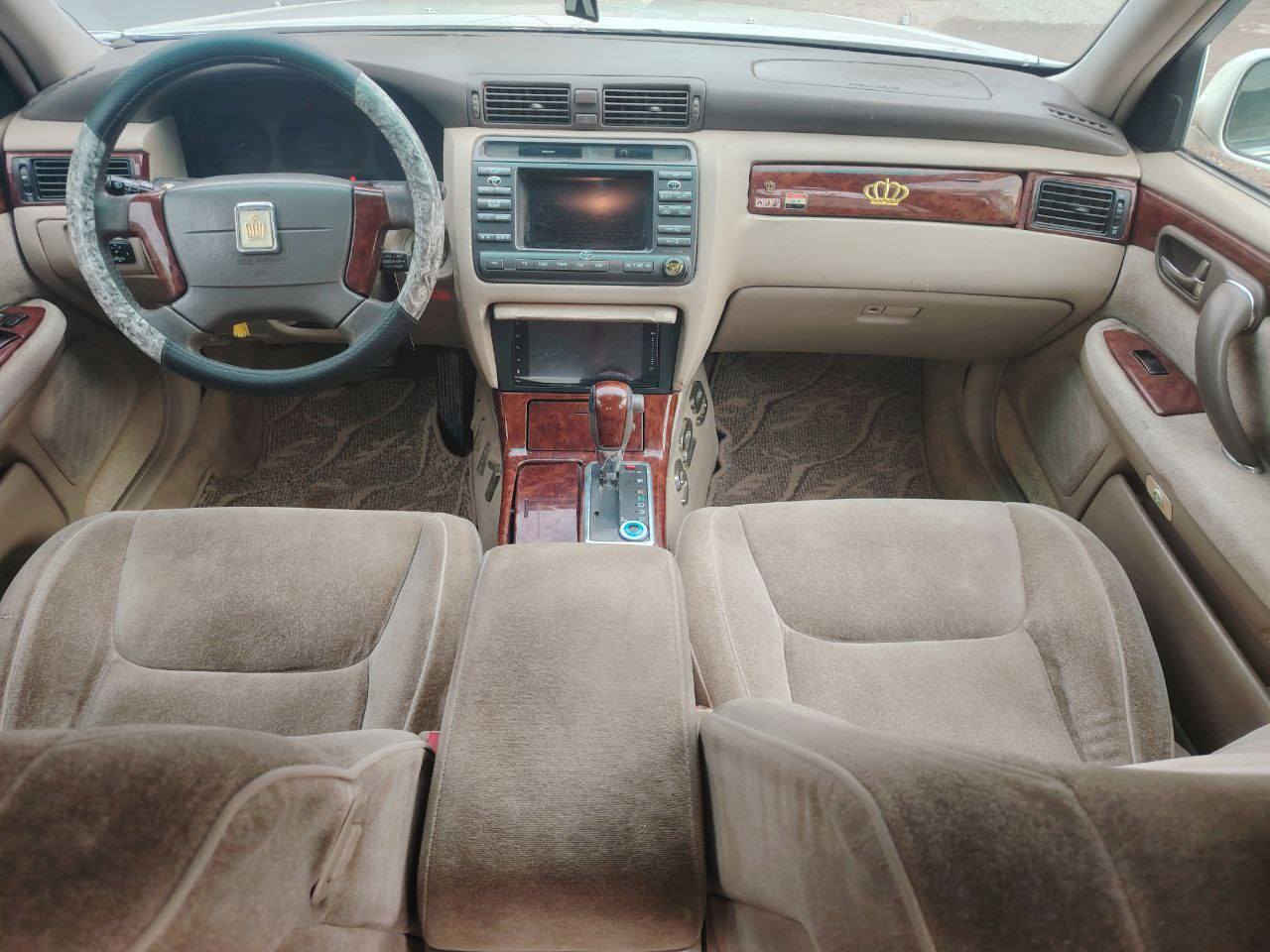 السلام عليكم هاي الملكه ادوات 2003 للبيع او مراوس حسب القناعه المكينه جيتور حجم المكينه 3500 السعر عل خاص***********
