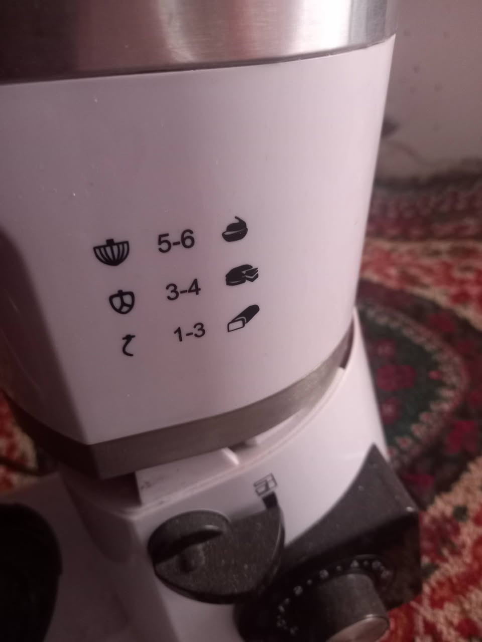 حياهم الله عجانة وخلاط ام 4 كيلوات
سعر 75 ألف قفل 
مستعملة قليل جدا


**إذا كنت صاحب هذا الإعلان وتريد حذفه لأي سبب، رجاءا أرسل رسالة إلى الدعم الفني**