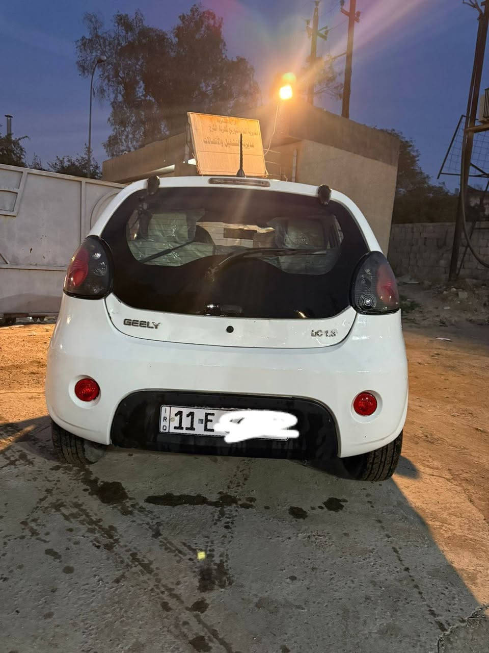 باندا للبيع ٢٠١٣ رقم انكليزي بغداد مثل مموضح بصوره بيه طخطخات بسيطه وشخوط ادامه جديده للمحرك صدر جديد باتري جديد رايده ٤٧ وبهيه مجال بسيط حك جيه
*********** واتساب
