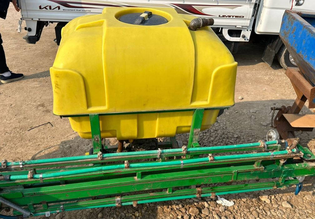 السلام عليكم للبيع مرشه حجم (400) لتر جناح ثقيل جاهزاه شرط نظافه وعل فحص مكفوله صونداه سحب مع كاردن موجودات العنوان واسط الزبيديه للستفسار اتصل ***********
***********
