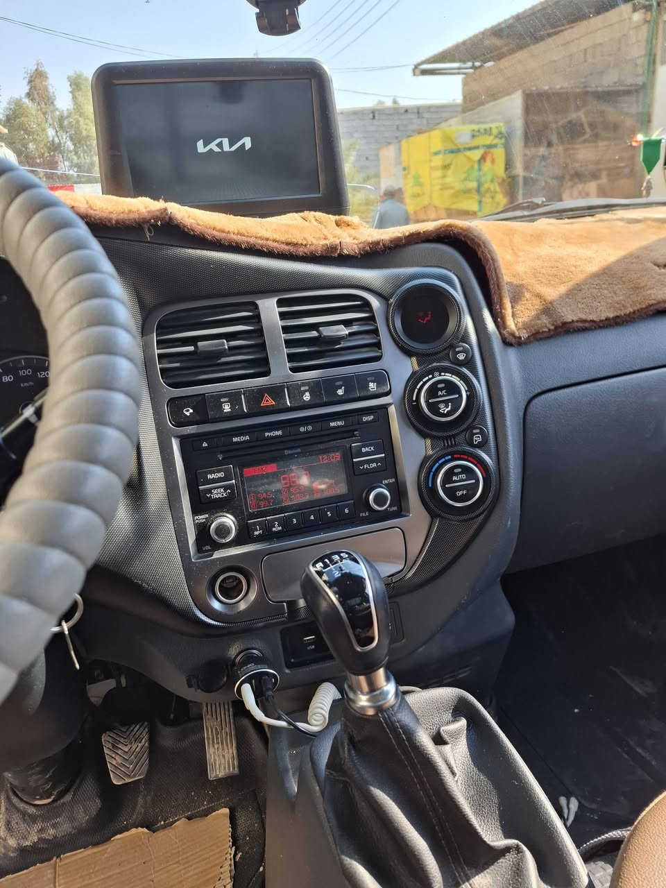 السلام عليكم كيا فحل مسكر موديل23 رقم بغداد فول اوربع تبريد شاشه مكفوله + تحويره السياره جاهزه اتصل ع***********
