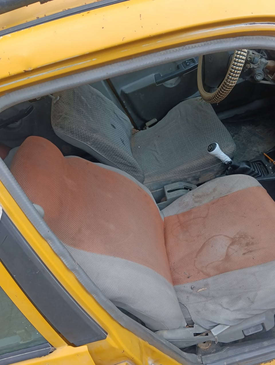 سلام عليكم سابيه البيع موديل 2011رقم بغداد سنويه ال27مصفره هيه وغرامات شرط تحويل  مكينه وكير خير من الله راعيه يم جيراني مكان سياره كربلاء سعره 15وبيه مجال ***********
