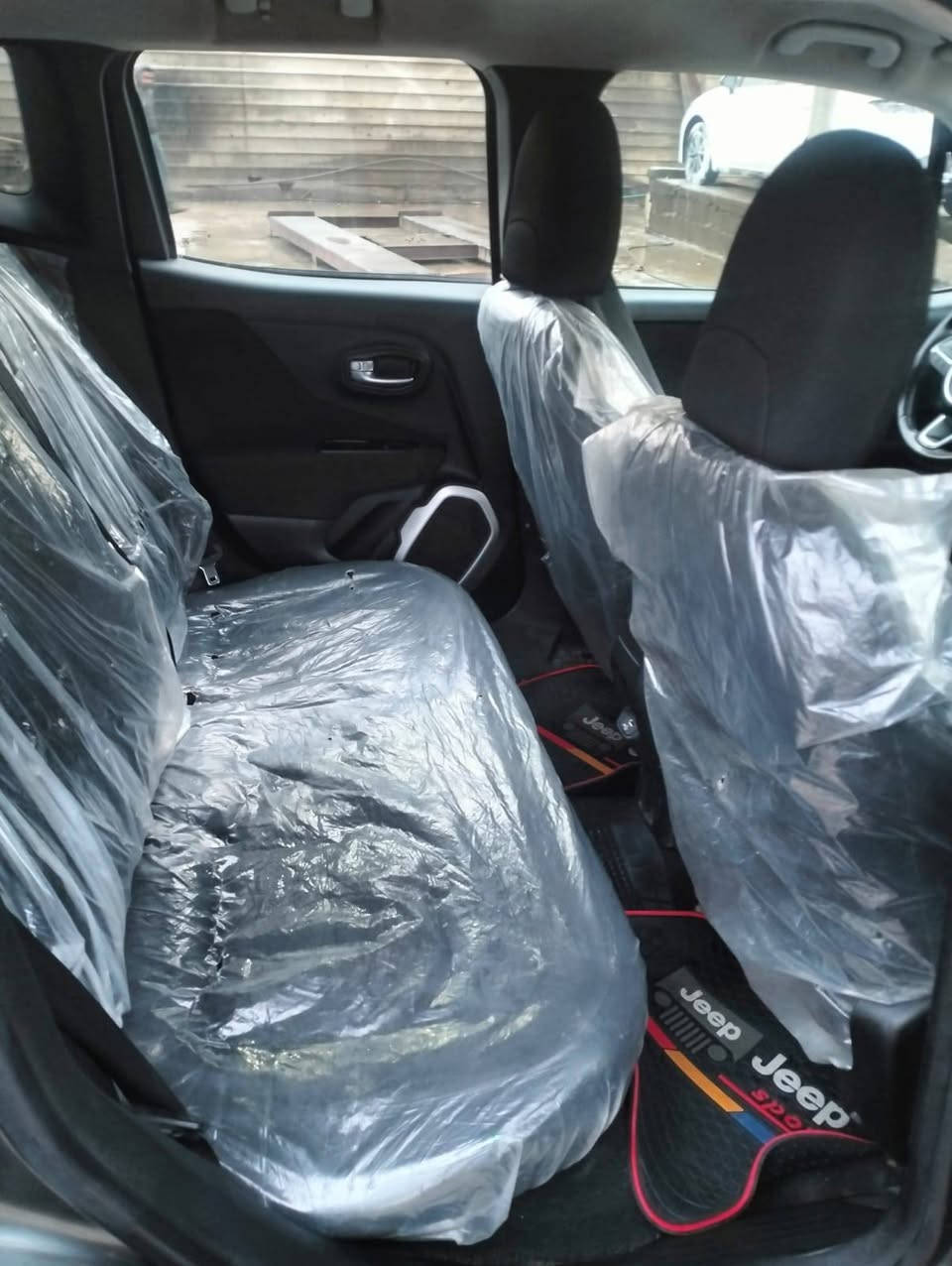 السلام عليكم للبيع جيب رينكد2018رقم بغداد محرك2400المرغوب سياره جاهزه من مكينه وكير وصدر وتخم تايرجديد بيهة ٤قطع صبغ صفحة السايق بدون دواخل
السعر (110)
الرقم (***********)
