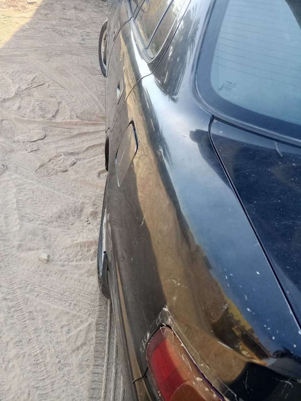 السلام عليكم كامري للبيع مراوس موديل 96 سنويه جديده تبريد ثلج كير محرك نضيف صدر جديد بدون صبغ 

رقم صاحب السياره ‭***********‬
