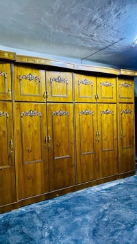 يوجد غرفه نوم هودج اربعينيه للبيع خشب صاج عراقي حطاطه للاستفسار على ها...