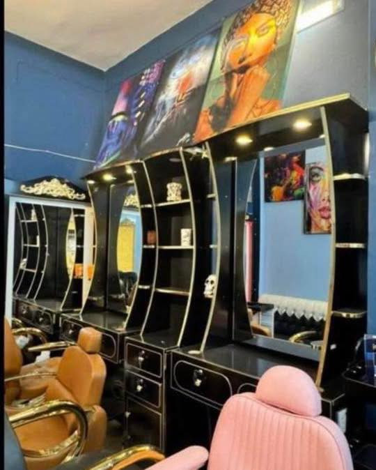 ديكورات حلاقة نسائي ورجالي 
وبافضل انواع الخشب 🤎 موديل  سيت ميزين وبالوسط كوميدي ورفوف 🤍🖤🩶🤎 كل الالوان متوفرة 
وباسعار تنافسية 
للاستفسار خاص ..
عدنا توصيل لجميع محافظات العراق 🔥🤎


**إذا كنت صاحب هذا الإعلان وتريد حذفه لأي سبب، رجاءا أرسل رسالة إلى الدعم الفني**