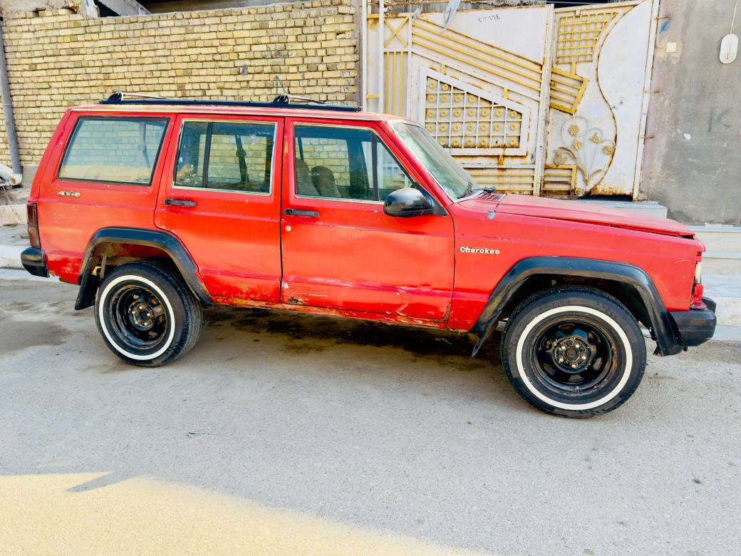 جيب شيروكي موديل 1991 رقم ذي قار الماني مشروع وطني مداور ثاني يوم
مكينه بلاد 6 سلندر جديده الكير بيه خلل 
دواخل نظيفه 
طخم تاير جديد
مكان السياره الناصريه المركز
السعر 20 وبيه مجال 
للاستفسار ***********
