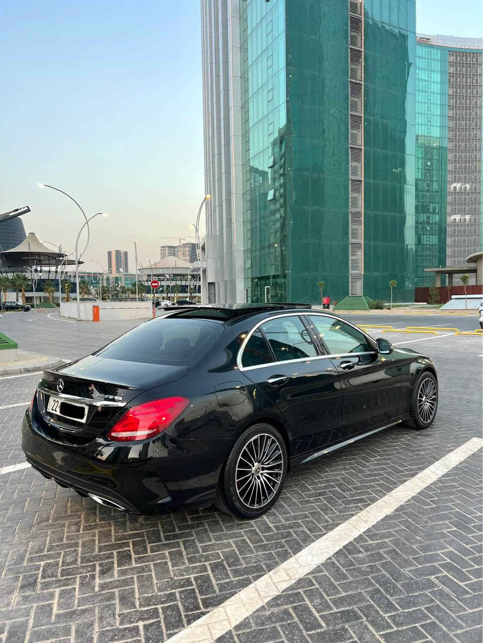 سلام عليكم 
Mercedes Benz C300
فول مواصفات ١/١ 
بانوراما
شاشة كبير 
دبل ماوص 
داخل ليد 
سيستم سماعة Burmester🔉
لايت ليد 
صندوق شفط
بعد هواي مواصفات 
ضرر سيارة فقط جاملغ خلفي صبغ 
بدون دواخل بدون ارباك 
سنوية جديد 
تحويل وكالة ثاني يوم 
مكان اربيل 
سعر ١٩٦ ورقة مجال بسيط
رقم ***********
واتساب موجود أربيل, العراق
