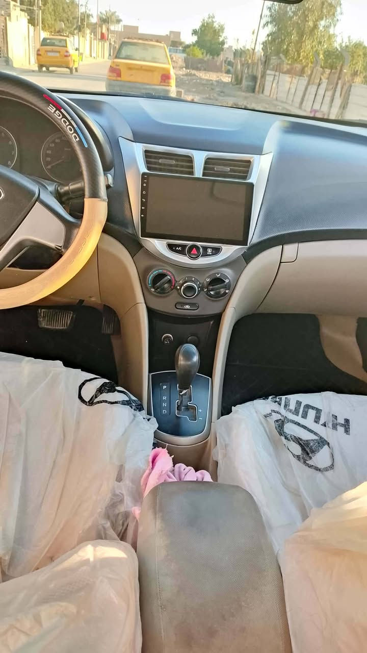 السلام عليكم 
اكسنت موديل ٢٠١٦ رقم انكليزي. 
كفالة عامة .. باسمي.... سنوية لل ٢٠٣٠
غرامات مصفرة.... هزة جديدة... 
تخم تاير .... حدادية ... جديد... بلادي وضع الشركي
محرك ١٤٠٠ 
سعرهه ٩٦ ... بيهه مجال.


**إذا كنت صاحب هذا الإعلان وتريد حذفه لأي سبب، رجاءا أرسل رسالة إلى الدعم الفني**