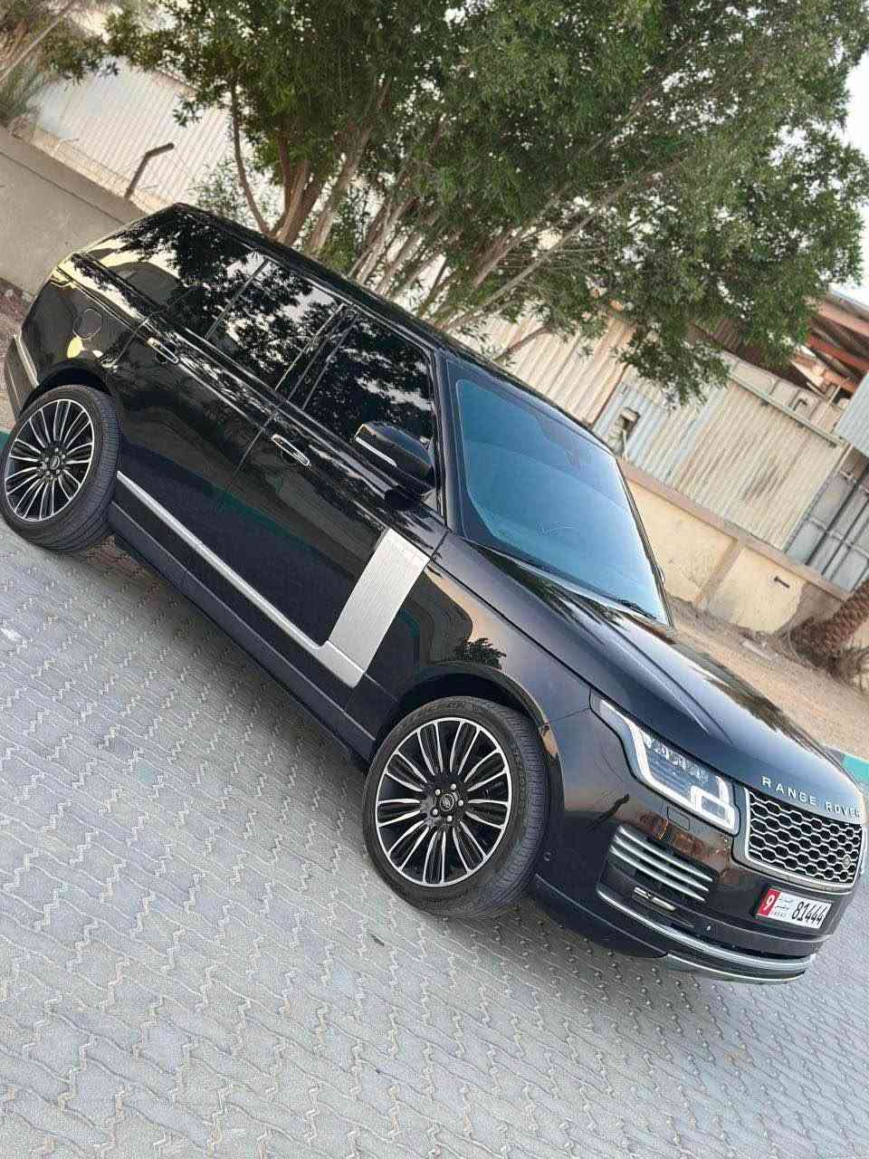 للبيع رنج روفر 2014 فوج سوبر تشارج بحاله ممتازه معدل 2020 ملكيه وتأمين سنه سقف بانوراما كاميرات 360 تحكم استيرنغ كاملة المواصفات رادار رقم 1 العين, أبوظبي


**إذا كنت صاحب هذا الإعلان وتريد حذفه لأي سبب، رجاءا أرسل رسالة إلى الدعم الفني**