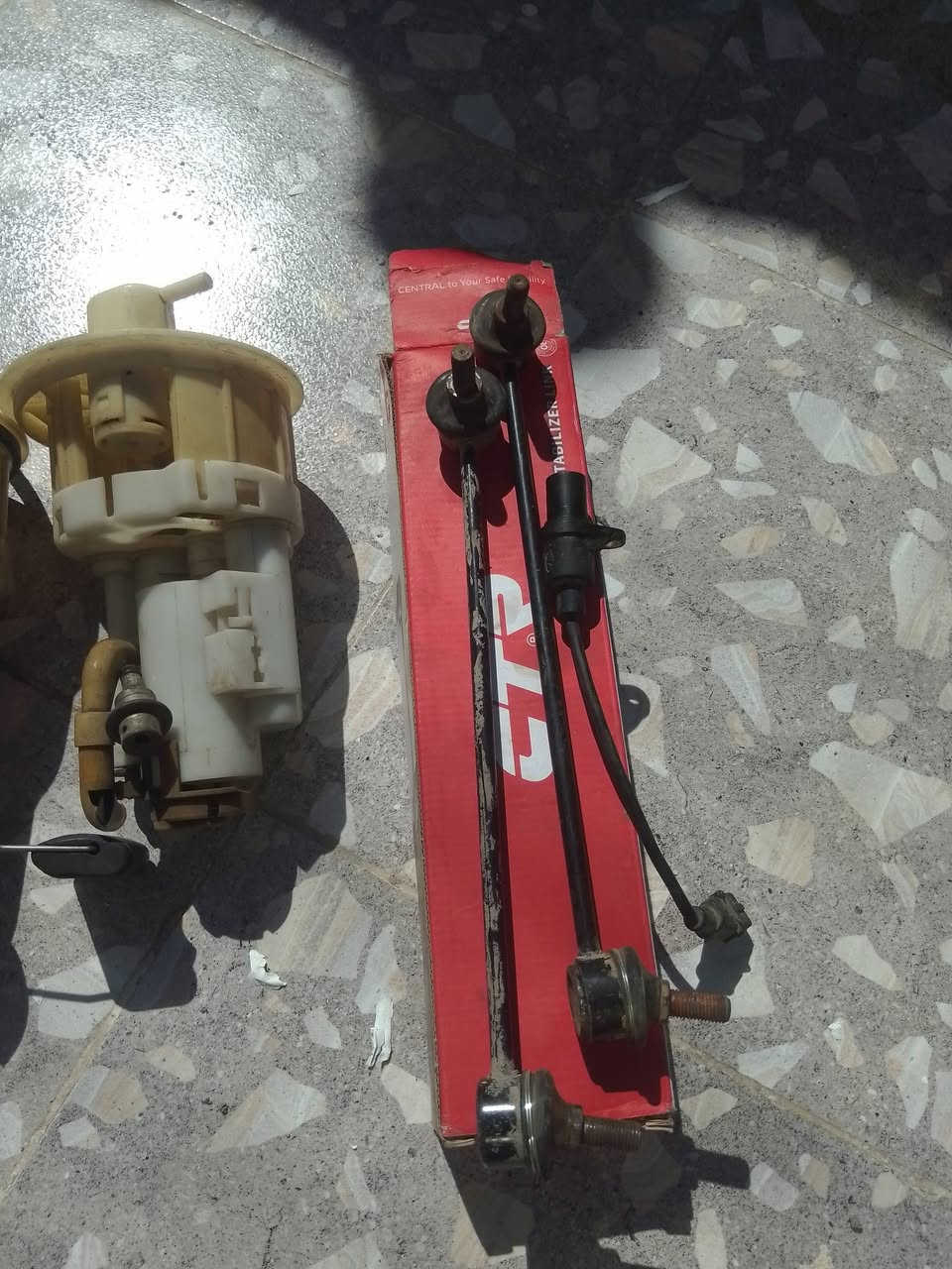 ادوات احتياطيه اكسنت مقدس بيع شلع وعلى الفحص ***********
