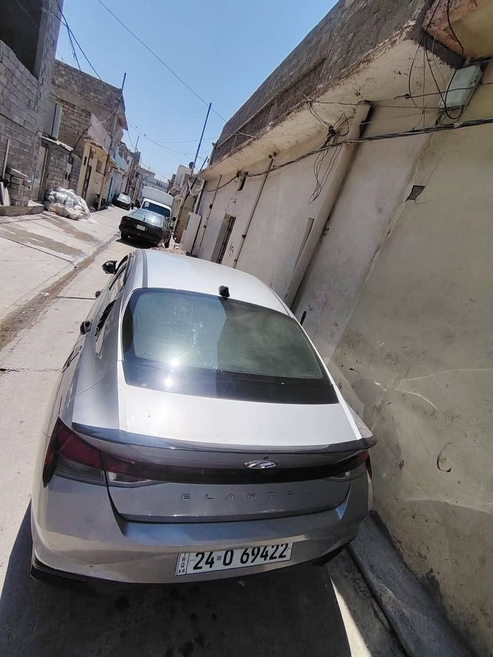 سيارة النترا 2022 فول مواصفات من عده لسلايت محرك دوش 20 كير ومحرك شرط ضرر ملاحضات خفيفة بدون دواخل اربكات شرط سليمة وكالة وتحويل شرط ***********وتساب

