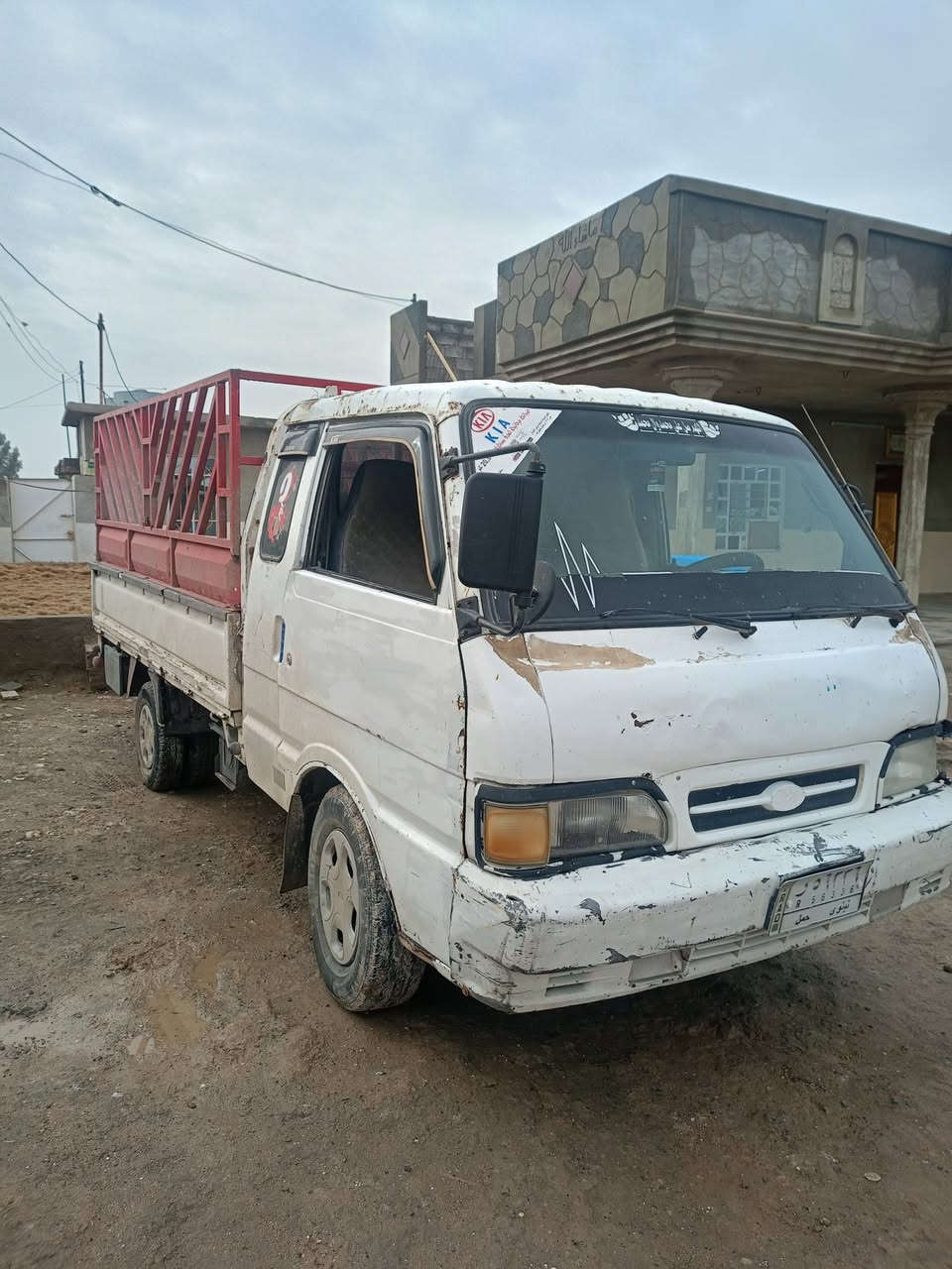 السلام عليكم 
كيا بينكو للبيع 
موديل 1995 
خانه وربع بودي طويل 
سنويه 2029 حصه كاز باقيه عل تسلوم
 السعر 45 وبيها مجال
وشرط التحويل 
رقم الموبايل ***********
