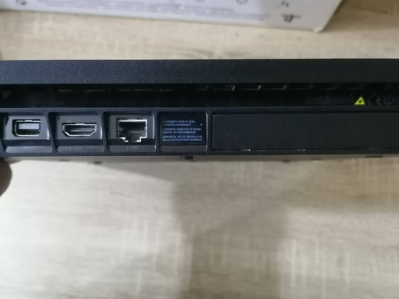 Ps4 نظيف كلش موجودات اشكال بالكروب واكو التعبان واكو النظيف قبل لا اكلك السعر 

مكاني النجف رقمي ***********
سعر 315 الف يدة اصلية ويدة تجاري استخدمها وقرص كوست ريكون

