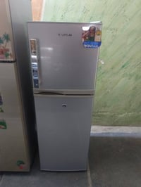 ثلاجة 10 قدم • توصيل بغداد • مستعجلين