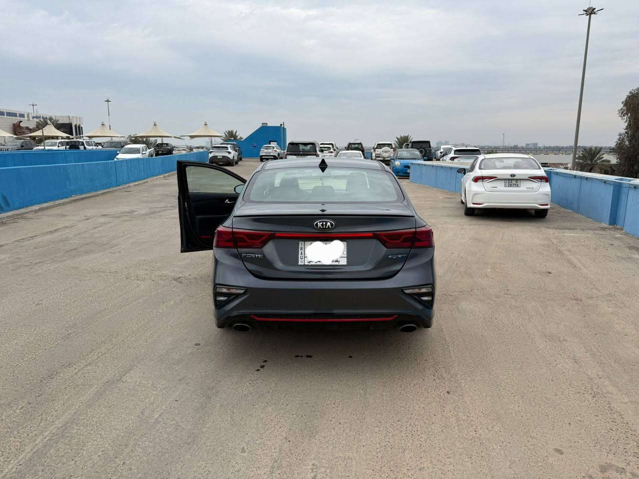 كيا فورتي لبيع ٢٠ GT فول رياضي 1600 تيربو سياره بلاديه  ماملعوب بيه بدون صبغ بدون تبديل محرك وكير بلادي موصفات GT معروفه اعلى موصفات فقط تبديل دعاميه بلاديه مطابقه نفس لون  لتواصل اتصال ع رقم ***********
مكان السياره بغداد المنصور

السعر ١٣٨$
