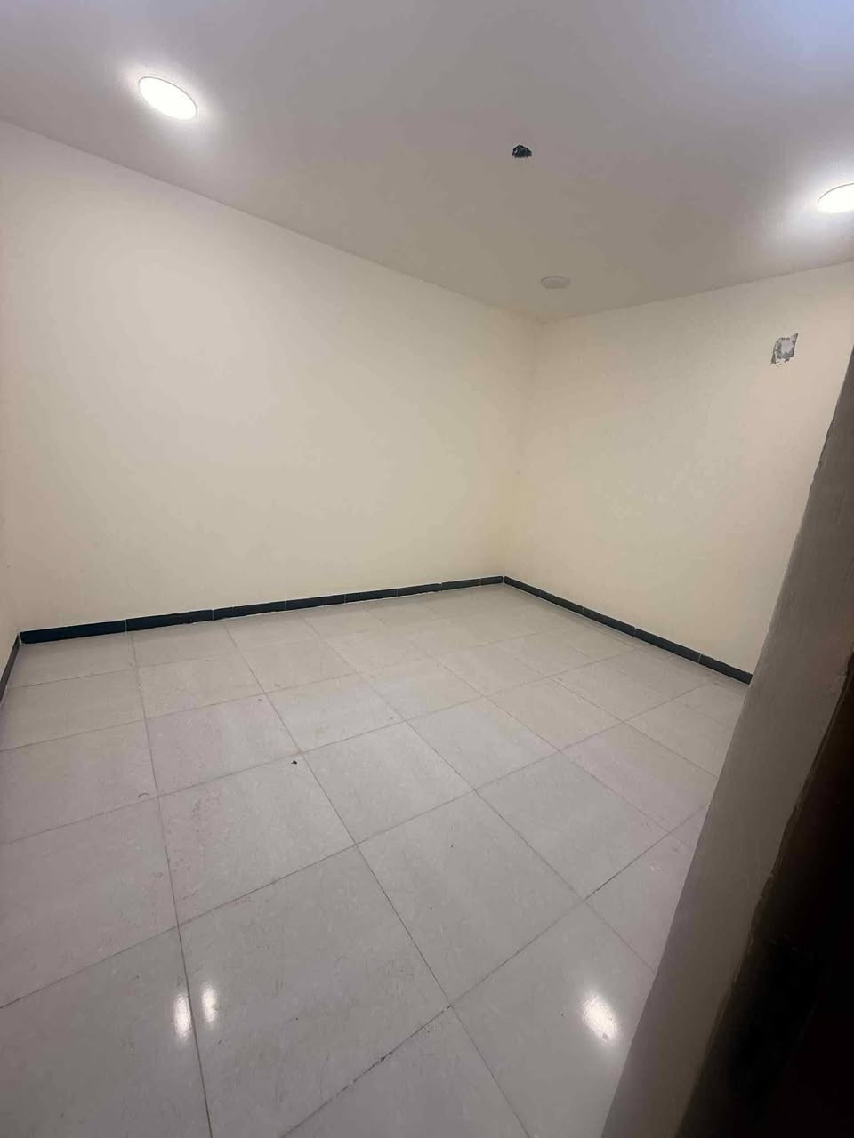 دار للبيع في بوب شام زراعي بيت ضيفان مساحه 100متر واجيها 5نزال 20الدار طابق ونص بناءحديث استفسار ***********
